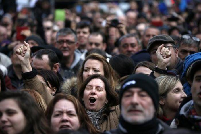 El aplaudido 'zasca' de Echenique a Andrea Levy tras definirse como "revolucionaria"