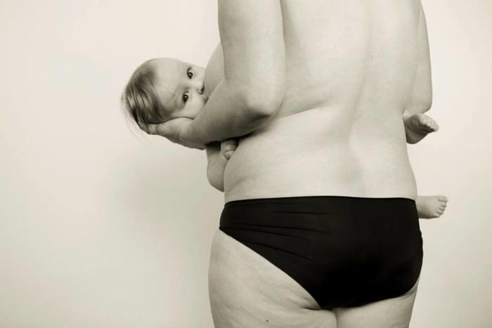 Tania Llasera arrasa con este alegato a favor de las estrías y cicatrices