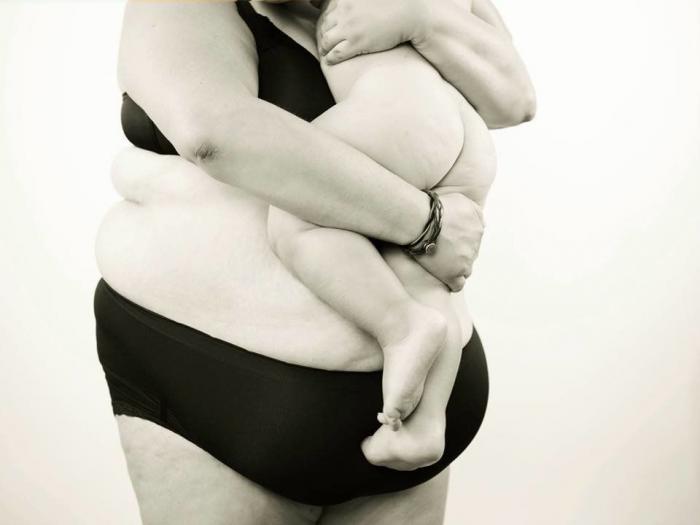 Tania Llasera arrasa con este alegato a favor de las estrías y cicatrices