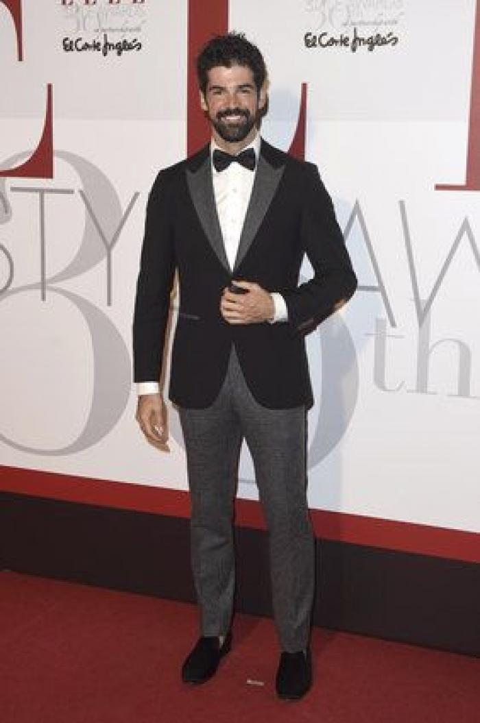 Negro, máscaras y transparencias en el 30 aniversario de 'Elle España'