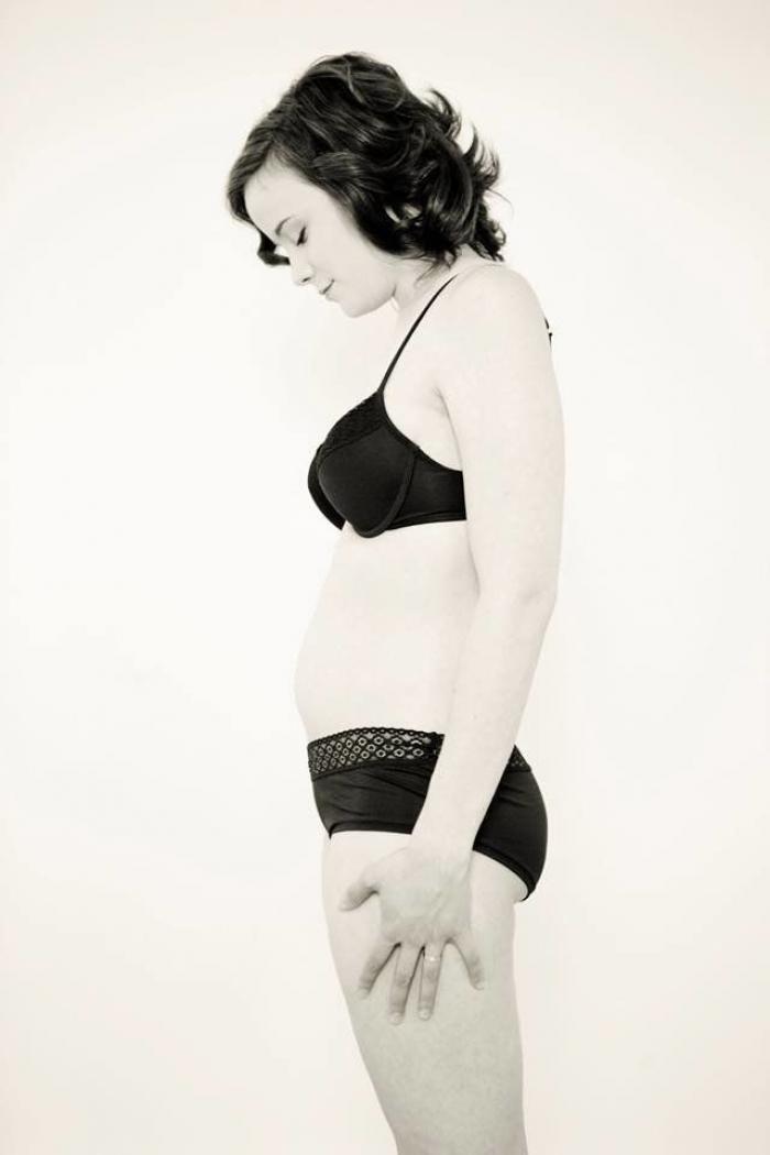 Tania Llasera arrasa con este alegato a favor de las estrías y cicatrices