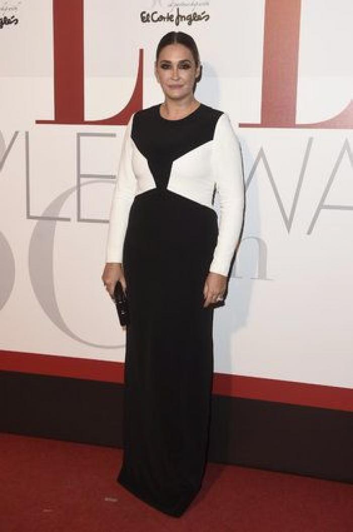 Negro, máscaras y transparencias en el 30 aniversario de 'Elle España'