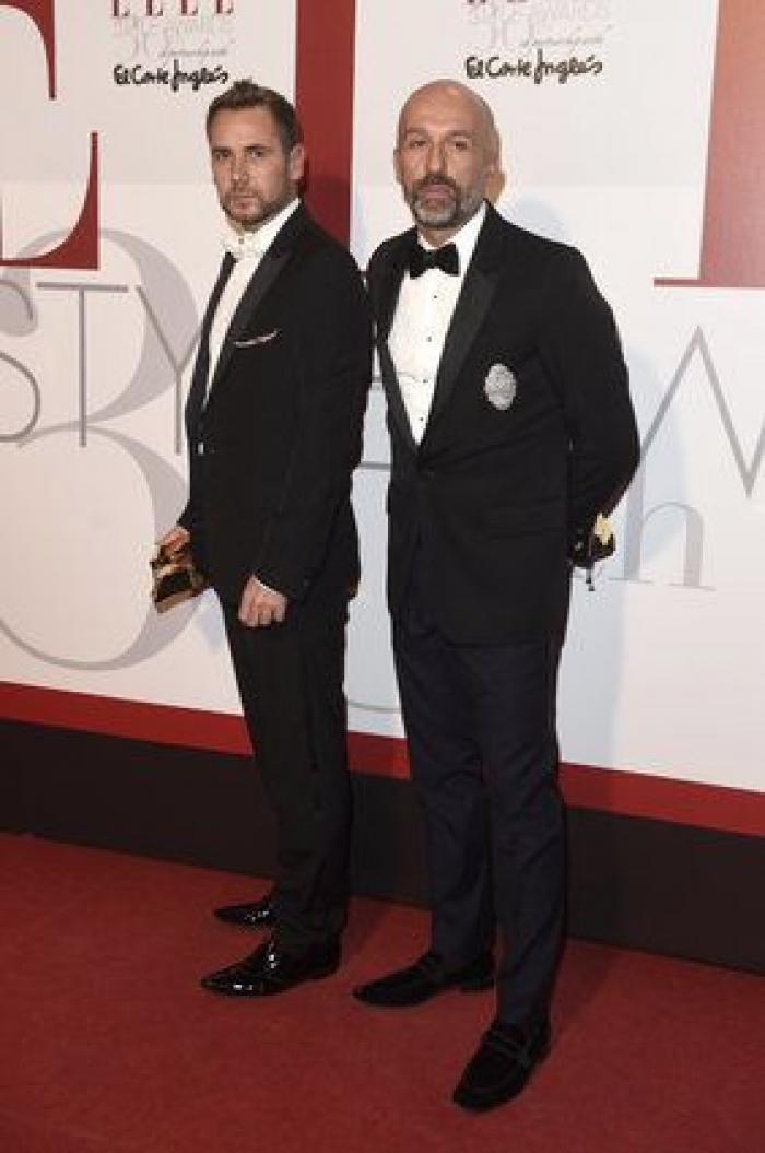 Negro, máscaras y transparencias en el 30 aniversario de 'Elle España'