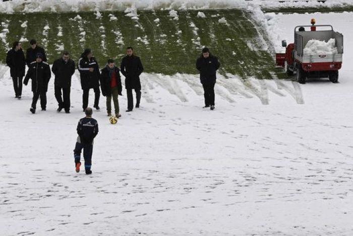 Suspendido el Osasuna-Zaragoza por el temporal de nieve en Pamplona (FOTOS)