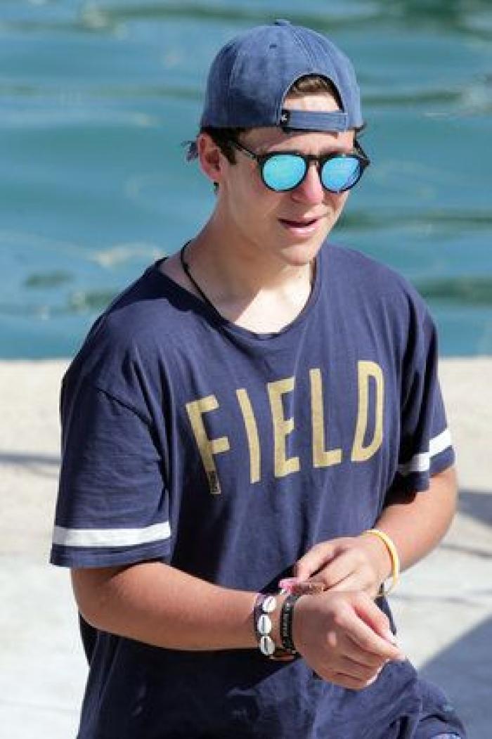 Froilán protagoniza una bronca a las puertas de una discoteca... y una cámara lo capta