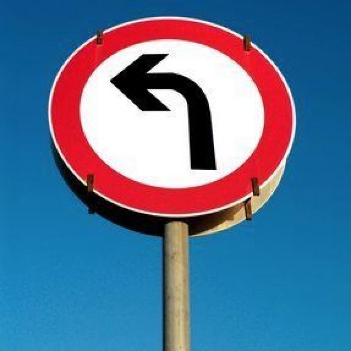 La cara de Mark Zuckerberg y otros guiños del videoclip de 'Ay, mamá' de Rigoberta Bandini