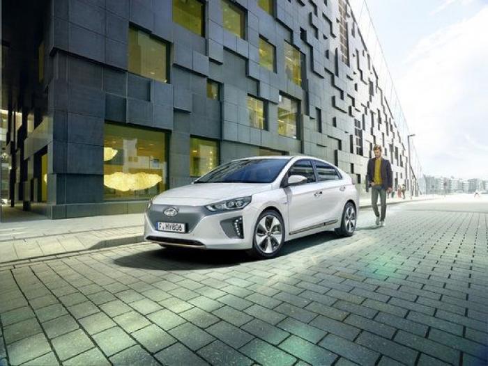 9 tríos que revolucionaron la historia