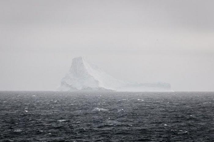 La inquietante belleza de la cara oculta de los icebergs (FOTOS)