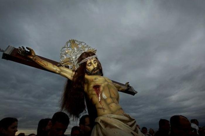 'Religión y postureo': alucina con el vídeo que arrasa en YouTube