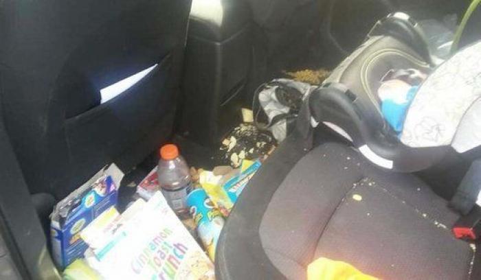 El genial truco de este padre para enseñar a andar a su bebé con un aro