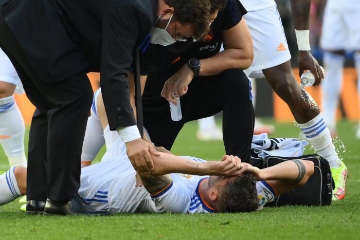 Benzema sufre una lesión doble en el muslo derecho