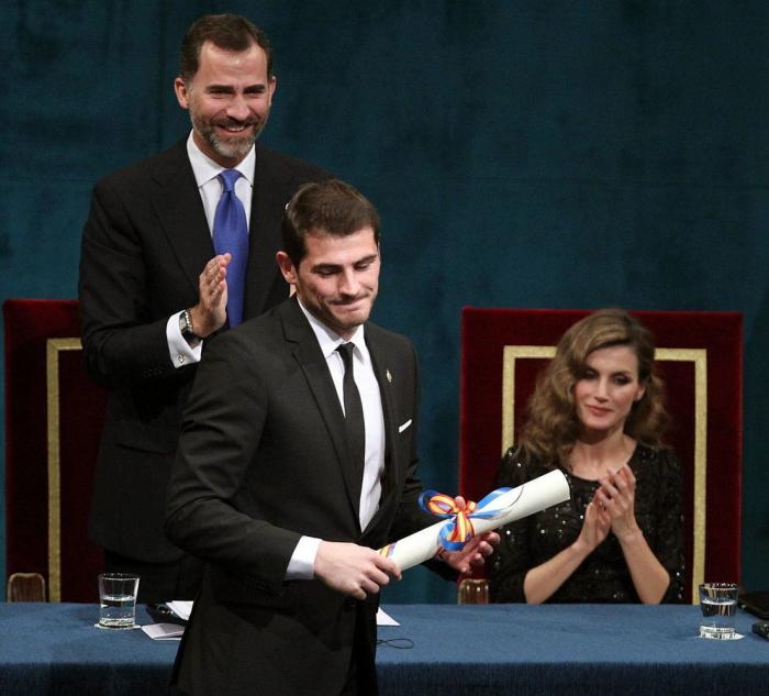 Casillas sube a Instagram una foto junto a Sara Carbonero en la gala de los Premios Príncipe de Asturias