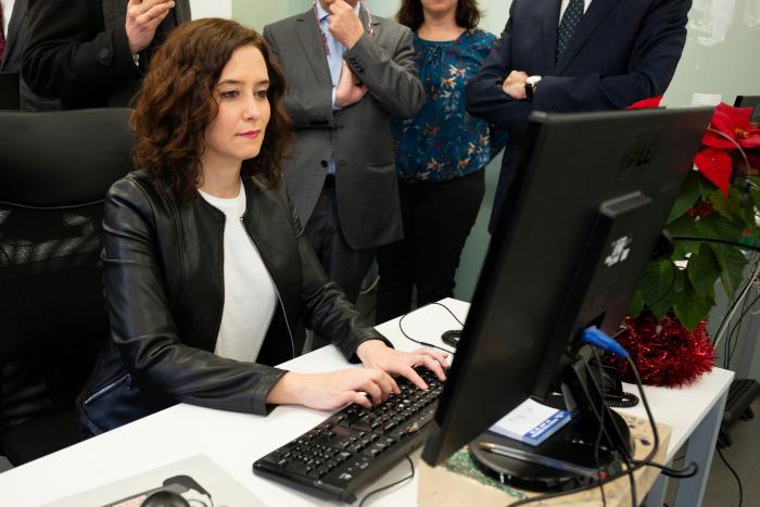 Ayuso se opone a la renta mínima porque genera "dependencia"