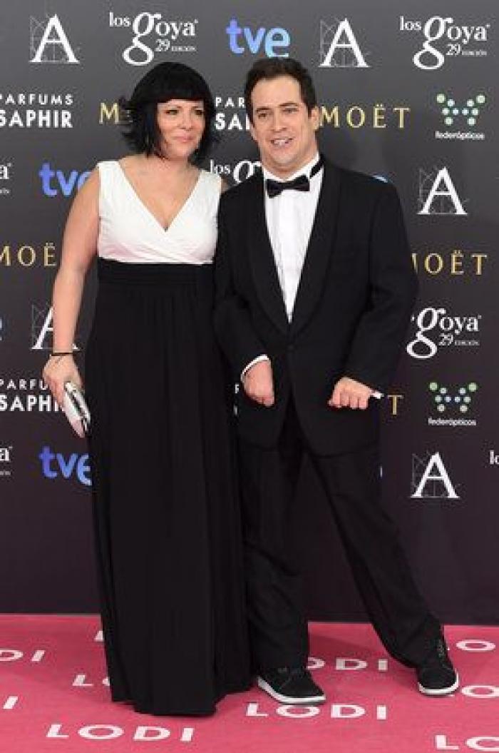 Premios Goya 2015: el beso de Dani Rovira y Clara Lago y otros momentazos de la gala (VÍDEO)