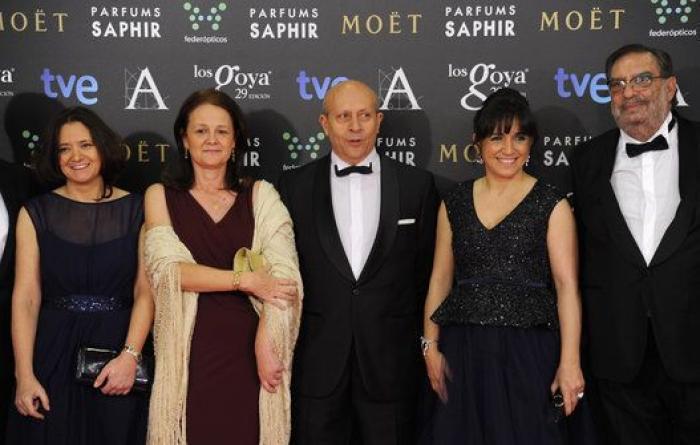 Premios Goya 2015: el beso de Dani Rovira y Clara Lago y otros momentazos de la gala (VÍDEO)