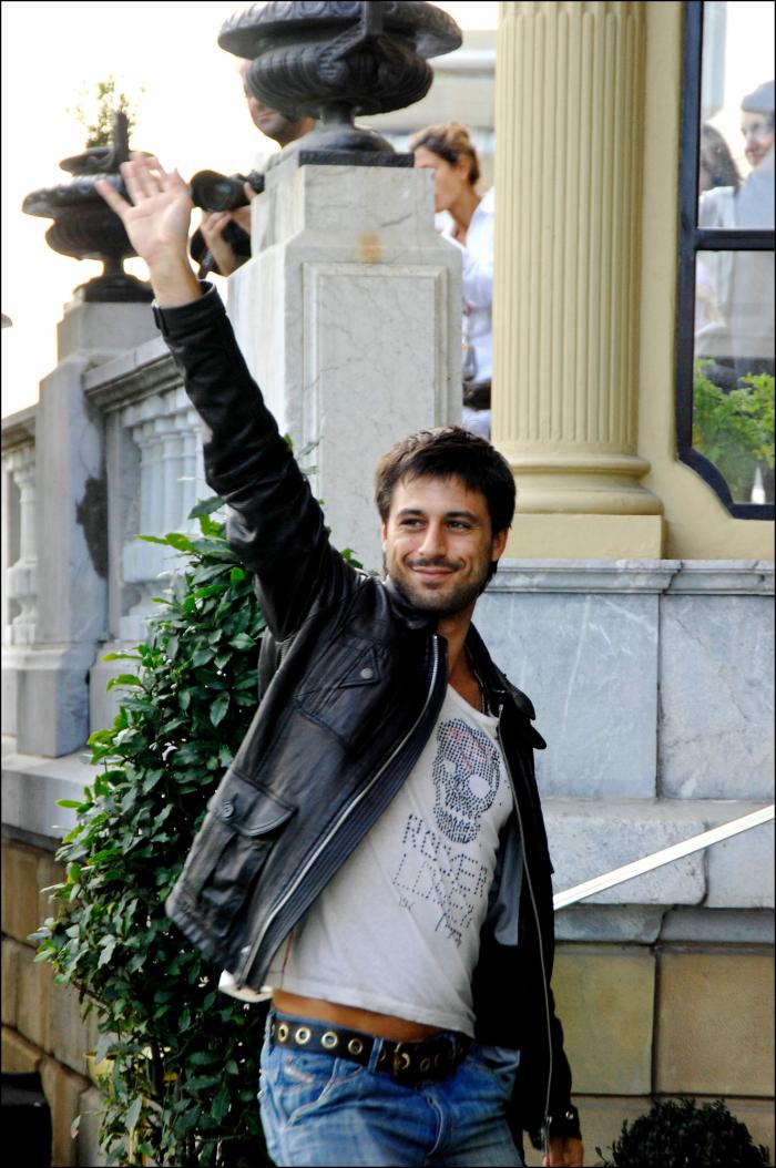 Tres palabras y una foto: Hugo Silva destroza a Toni Cantó tras su última polémica