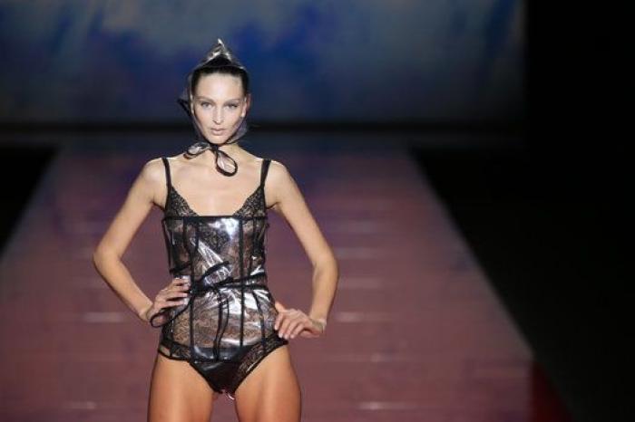 La imponente lencería de Andrés Sardá llega a la 61º MBFWM (FOTOS)