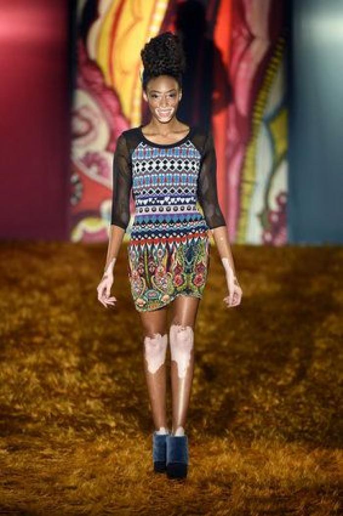 Abrigos que son tiendas de campañas: el desfile de Gómez, ganador del Samsung Ego Innovation Project (FOTOS)