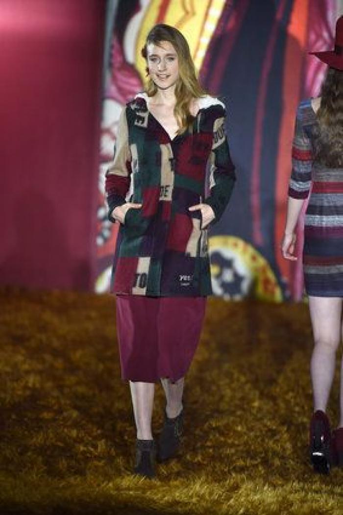 Abrigos que son tiendas de campañas: el desfile de Gómez, ganador del Samsung Ego Innovation Project (FOTOS)