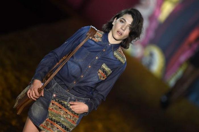 Abrigos que son tiendas de campañas: el desfile de Gómez, ganador del Samsung Ego Innovation Project (FOTOS)