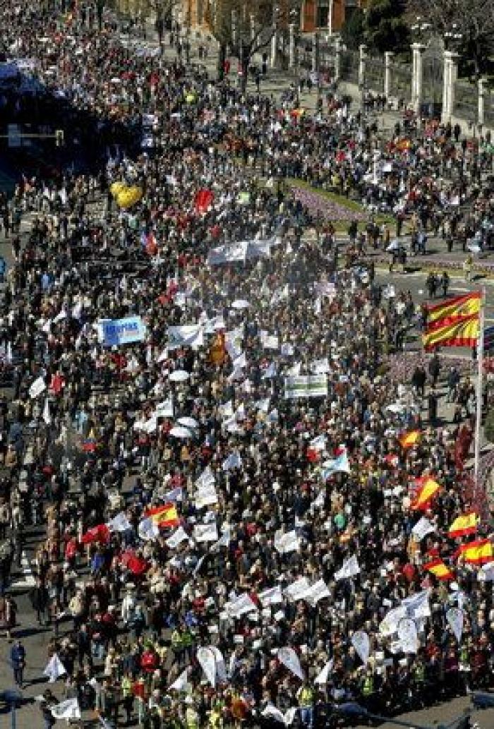 Suárez Illana: "Hay que ayudar a las mujeres que tienen que decidir si quieren ser madres de un niño vivo o muerto"