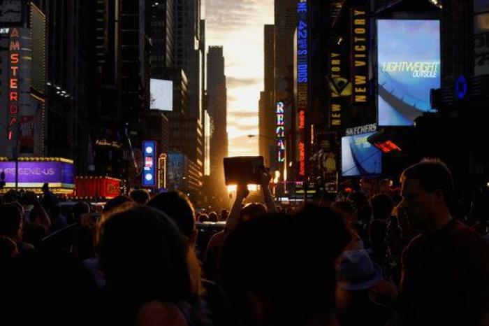 Los fotones del segundo (y último) Manhattanhenge de 2016
