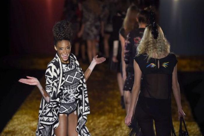 Abrigos que son tiendas de campañas: el desfile de Gómez, ganador del Samsung Ego Innovation Project (FOTOS)