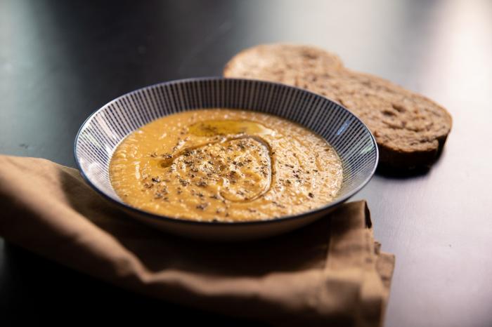 Recetas fáciles: trucha especiada con patatas