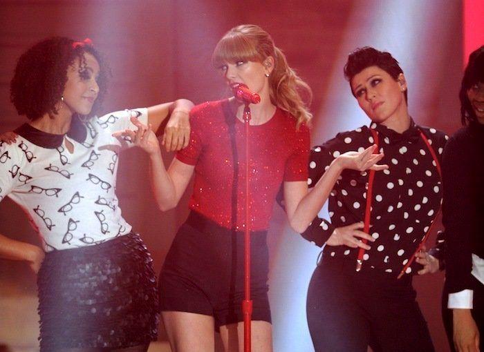 Los vídeos de la actuación por la que acusan a Amaia Montero de ir borracha