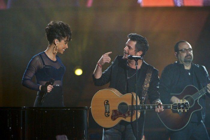 Los vídeos de la actuación por la que acusan a Amaia Montero de ir borracha