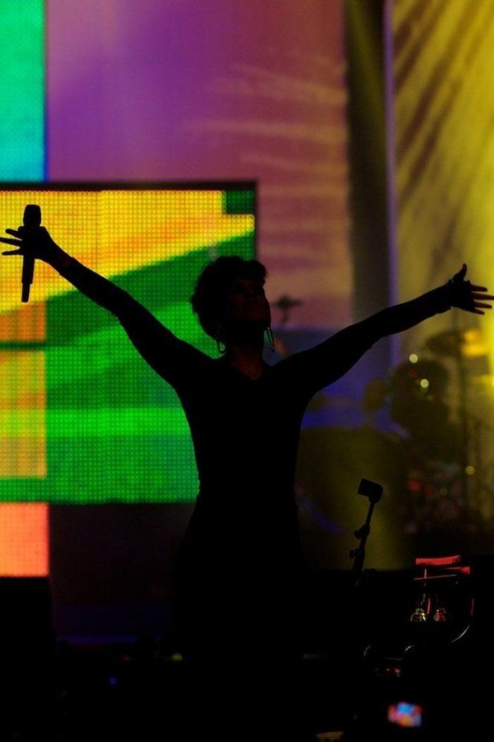 Los vídeos de la actuación por la que acusan a Amaia Montero de ir borracha