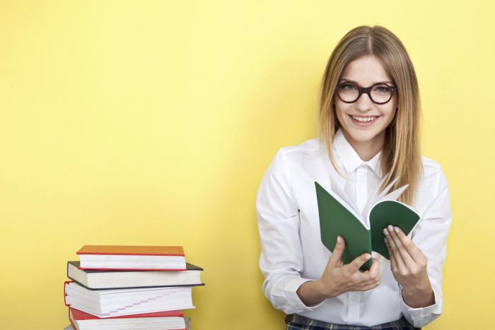 Detenida una jefa de estudios por cambiar las notas de un alumno hijo de su novio