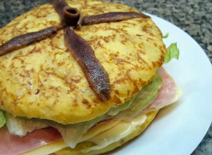 Kiko Rivera sorprende con esta confesión sexual en 'Ven a cenar conmigo'