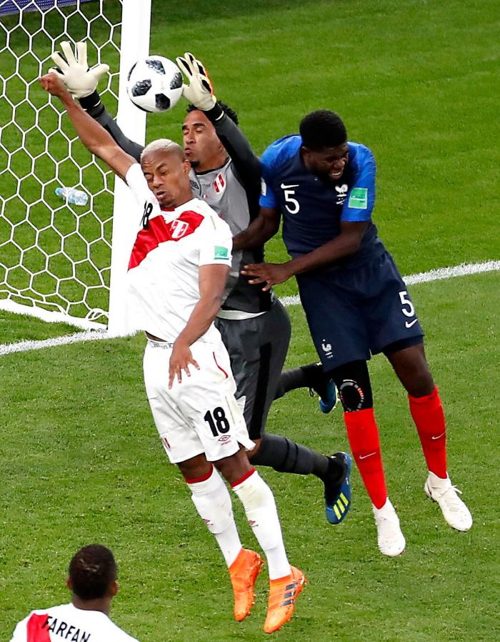 Al menos tres heridos en una pelea por una entrada junto al estadio del Argentina-Croacia