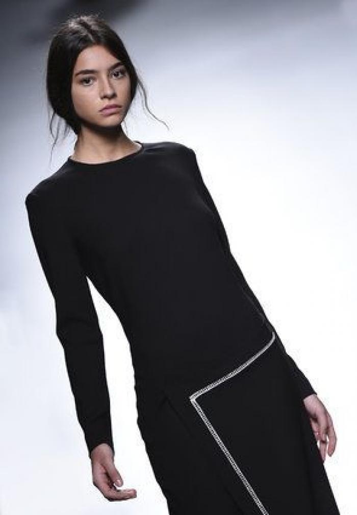 Rocío Herrera, la hija de Mariló Montero y Carlos Herrera, desfila para Schlesser en la MBFWM