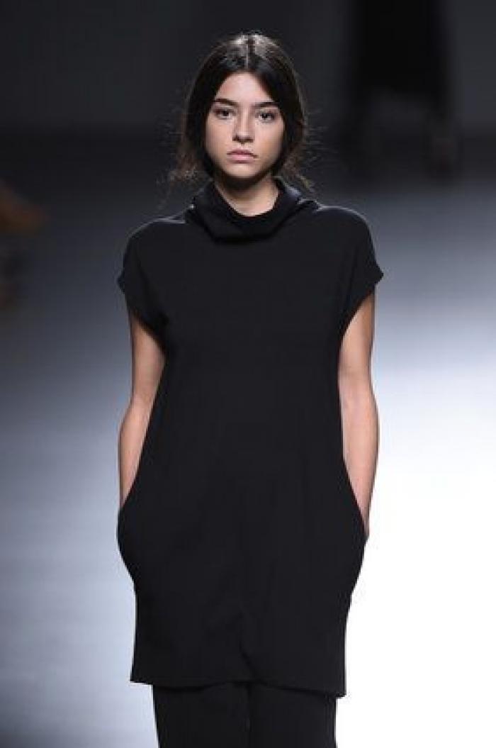 Rocío Herrera, la hija de Mariló Montero y Carlos Herrera, desfila para Schlesser en la MBFWM