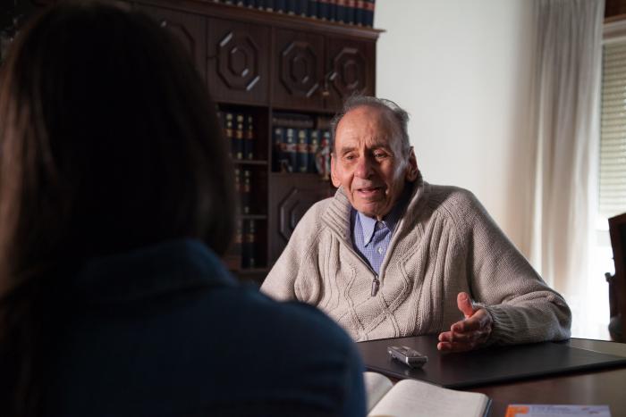 Juan Muñoz Martín, autor de 'Fray Perico y su borrico': "Estamos educando a los niños como unos malcriados"