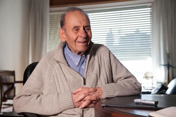 Juan Muñoz Martín, autor de 'Fray Perico y su borrico': "Estamos educando a los niños como unos malcriados"