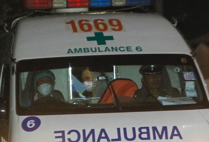 Rescatadas las 22 personas de paddle surf a resguardo del viento en una cueva