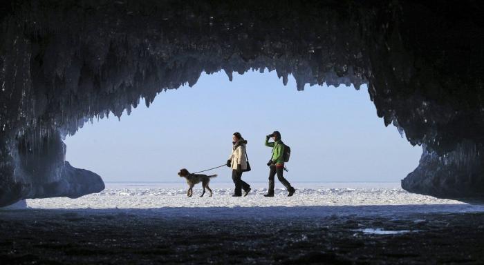Lago superior de Wisconsin congelado: paisajes de hielo impresionantes (FOTOS)