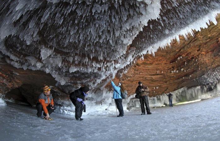 Lago superior de Wisconsin congelado: paisajes de hielo impresionantes (FOTOS)