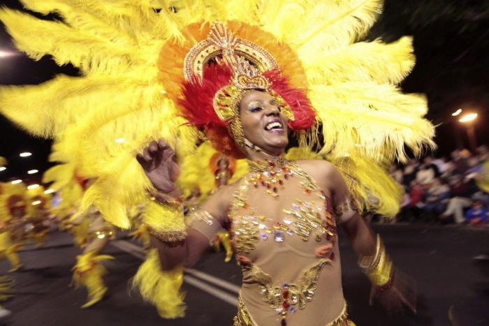 Viaja a los carnavales más famosos del mundo en 21 imágenes (FOTOS)