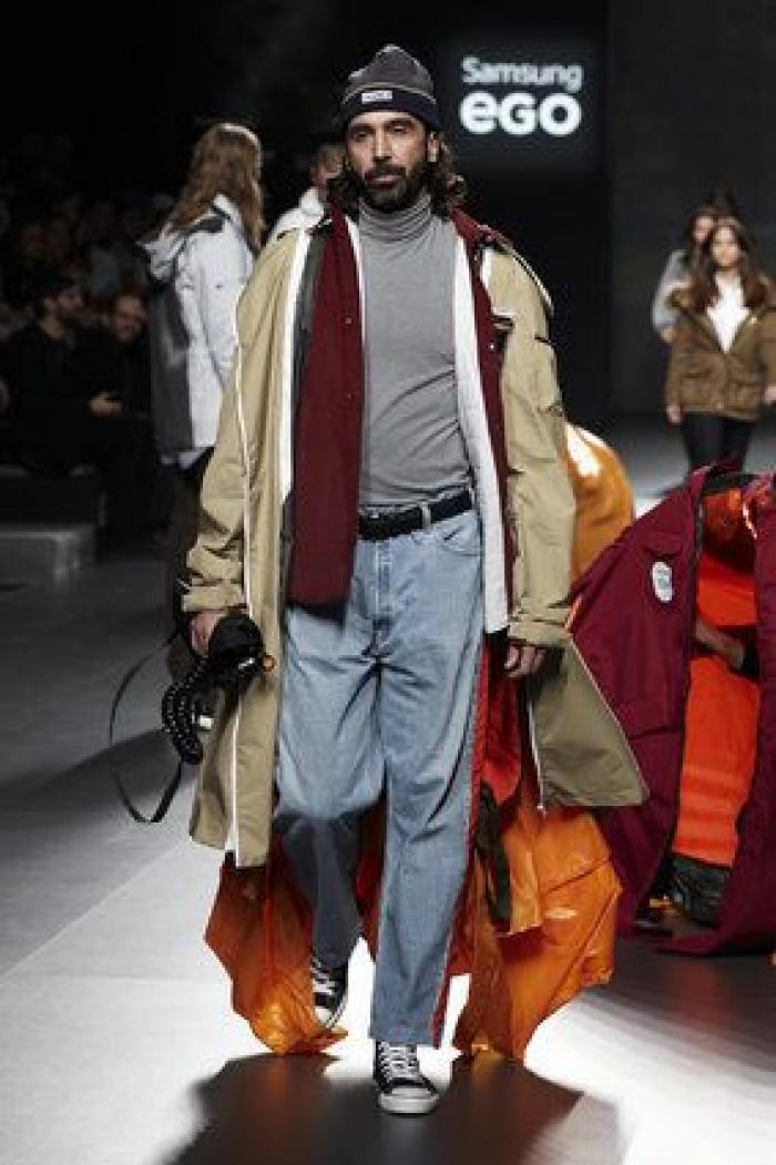 Abrigos que son tiendas de campañas: el desfile de Gómez, ganador del Samsung Ego Innovation Project (FOTOS)