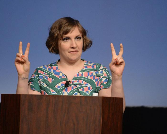 Lena Dunham celebra su aumento de peso con una importante reflexión