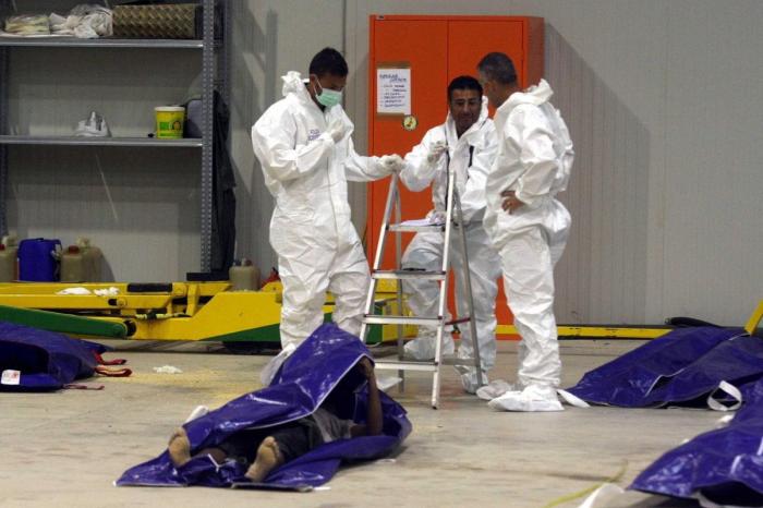 Italia hace un desembarco selectivo de migrantes rescatados en el mar: los hombres, rechazados