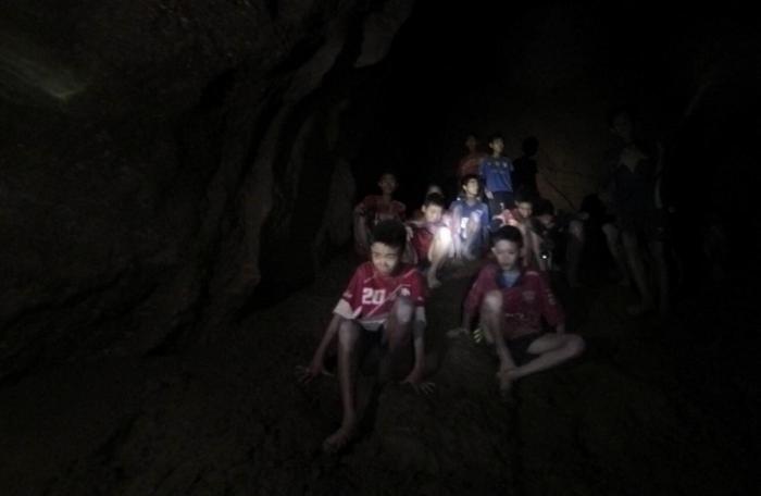 El agónico rescate de los niños desaparecidos en una cueva de Tailandia, en fotos