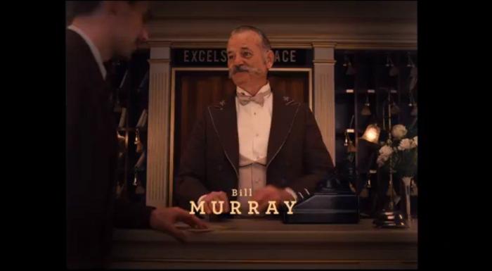 Wes Anderson dirige la campaña de H&M de Navidad protagonizada por un 'maquinista' Adrien Brody