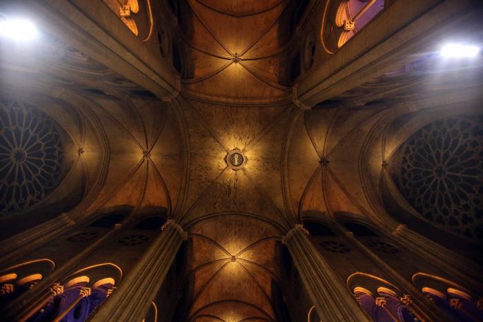 Nueva iluminación en Notre Dame (FOTOS)