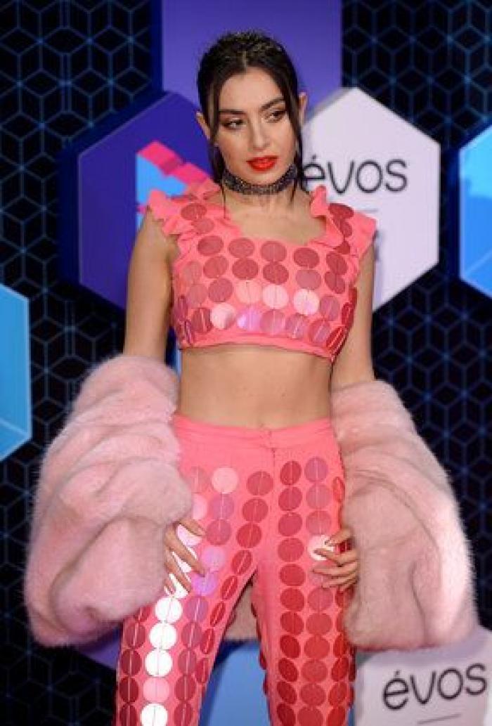 Justin Bieber y Lady Gaga triunfan en los MTV EMA, aunque no acuden a la gala