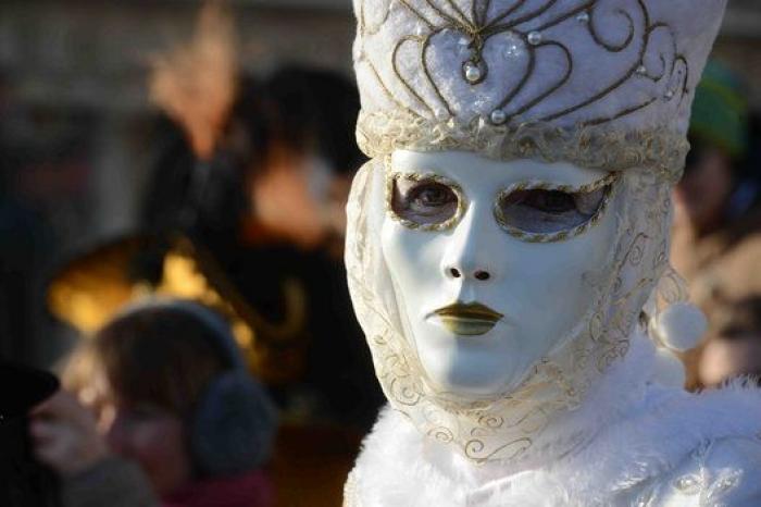 ¿Inquietantes o bonitas? Las mejores fotos del Carnaval de Venecia 2015